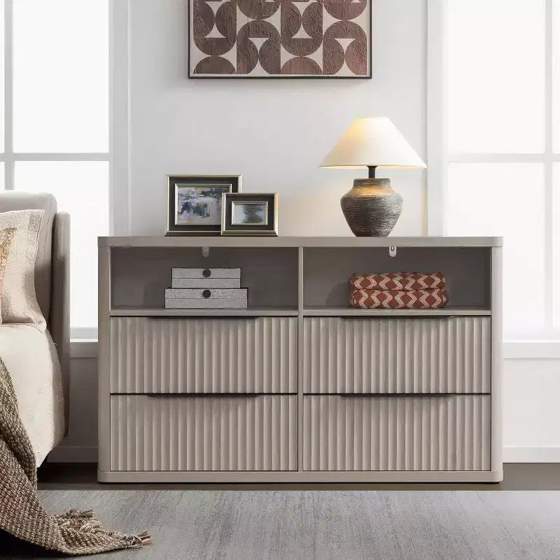 Commode moderne de 143,5 cm de large avec 4 tiroirs, étagère ouverte cannelée Rangement pour placard