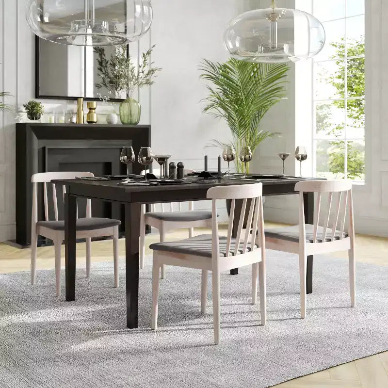 Chaise de salle à manger commerciale en bois massif avec dossier à lattes et siège en vinyle